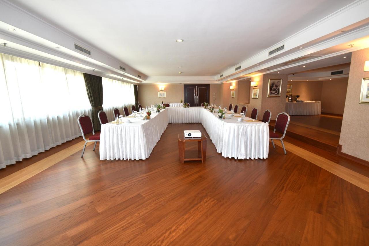 Buyukhanli Park Otel 4*