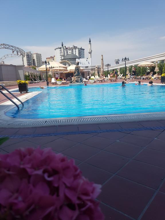 Buyukhanli Park